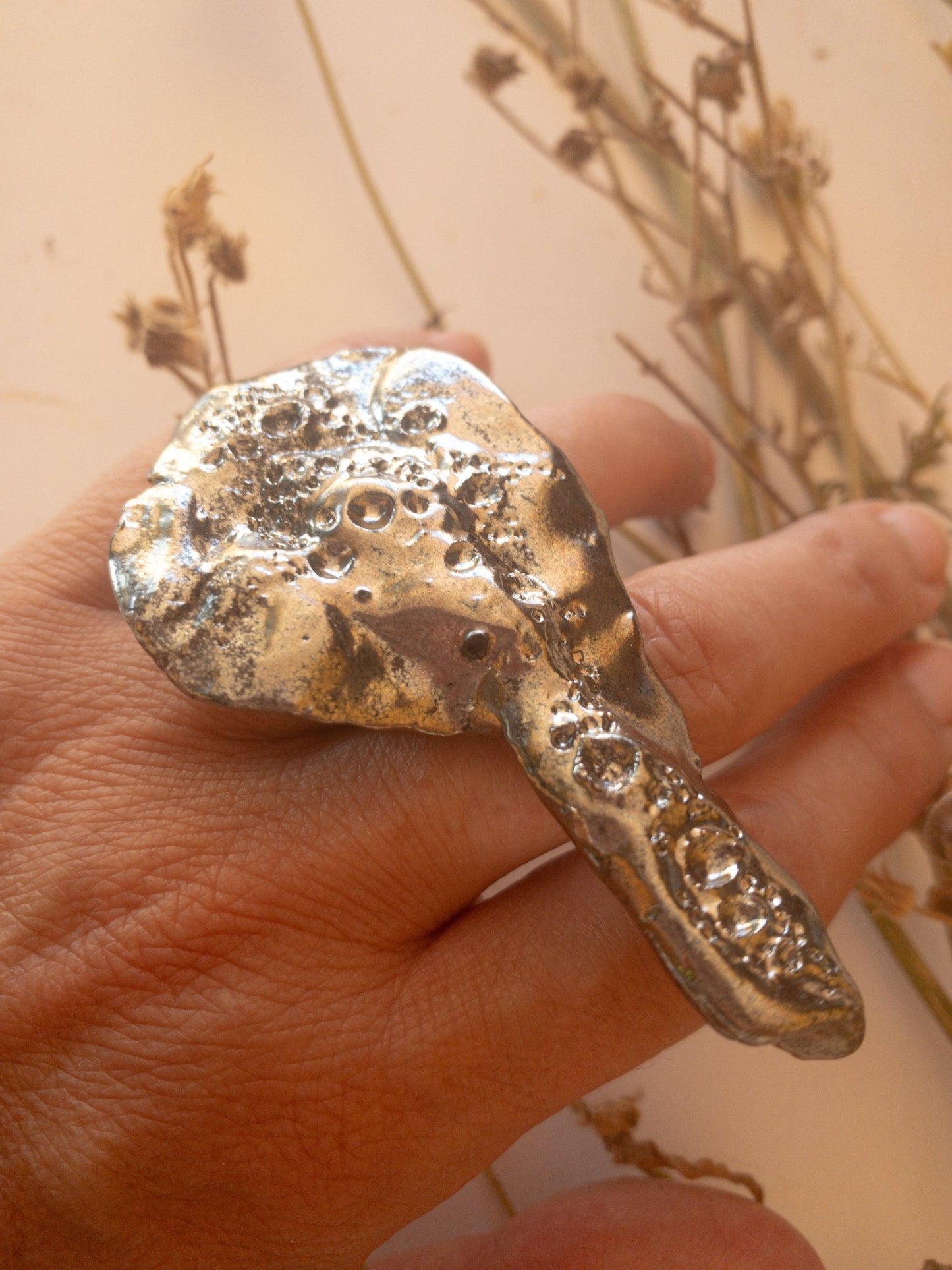 al*G*as - Anello scultura artigianale in ceramica silver - PhaniaC