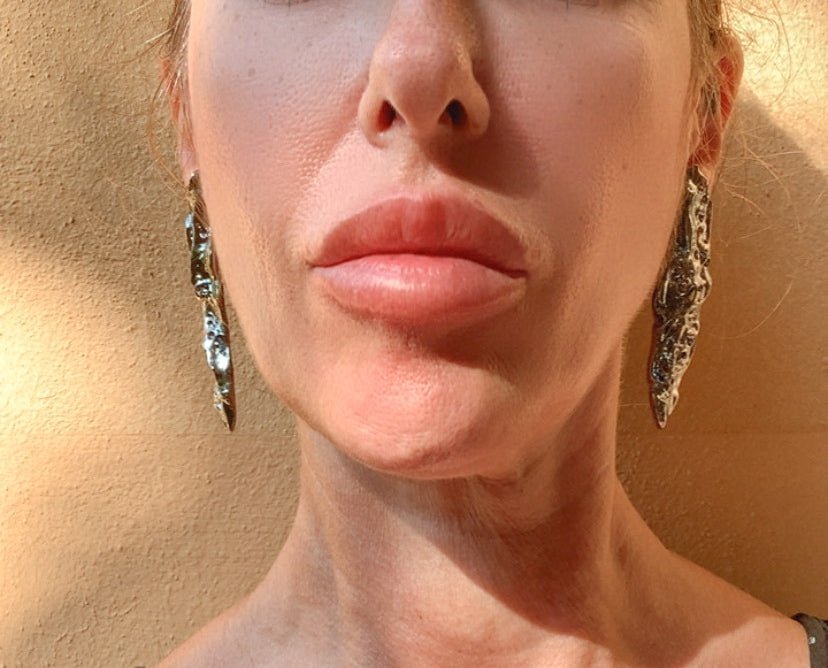 al*G*as - Orecchini scultura artigianali lunghi in ceramica silver - PhaniaC