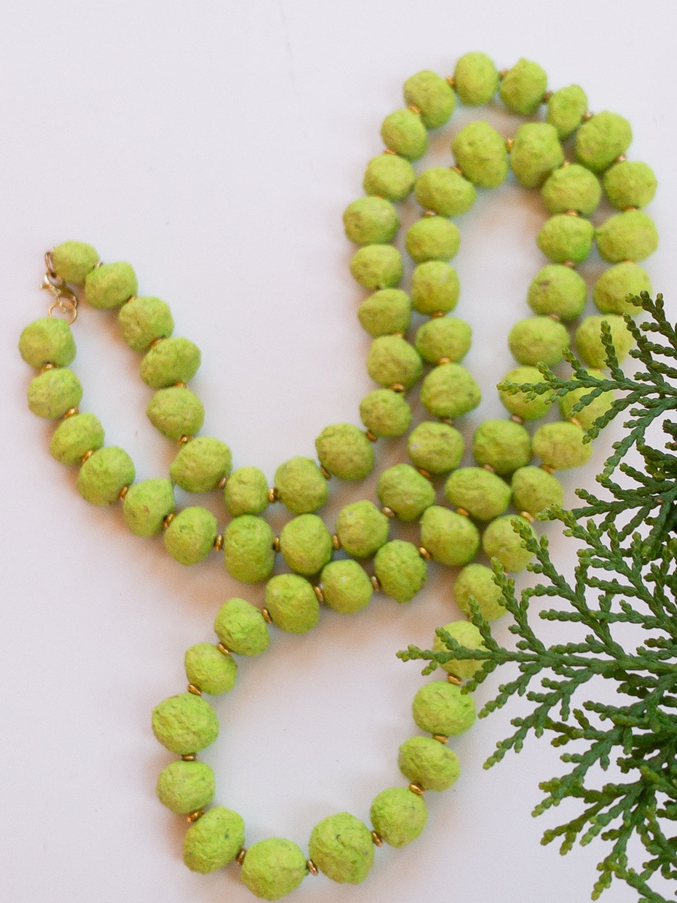 Pa*per - Collana artigianale lunga in carta riciclata colorata - PhaniaC