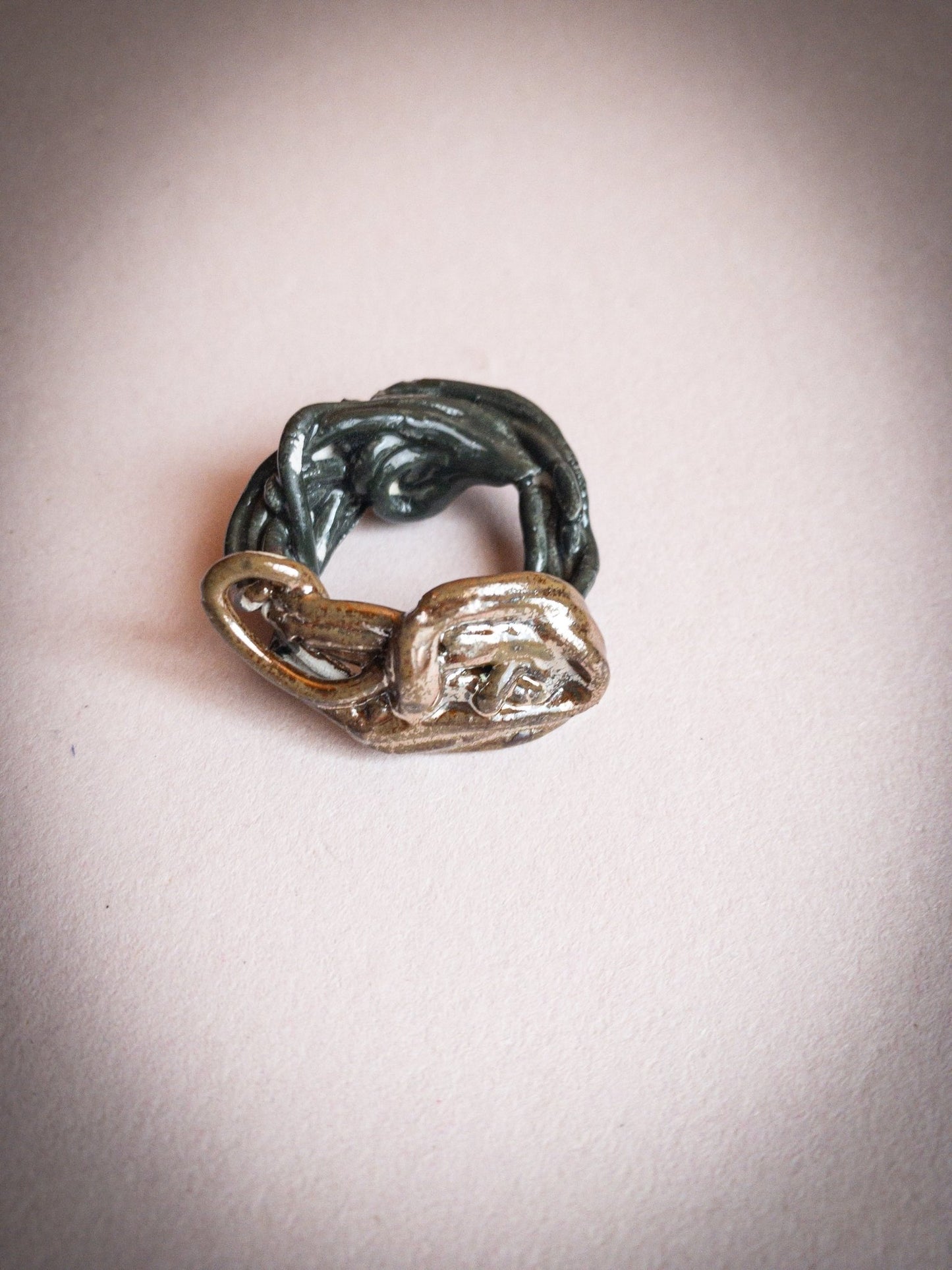 Knots *Bic - Anello intrecciato in ceramica bicolor - PhaniaC