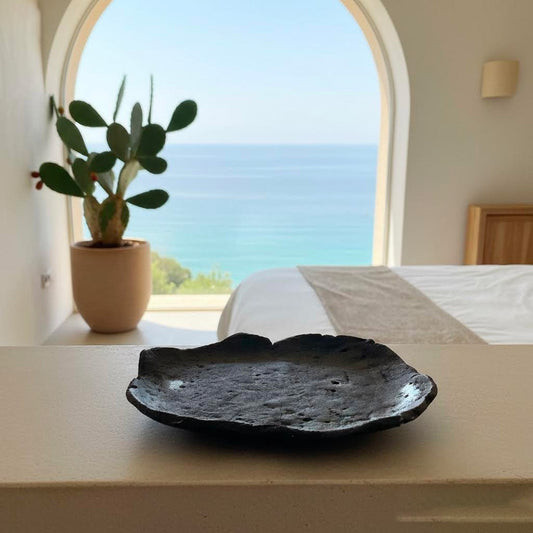 Perda Niedda- Piattino artigianale in ceramica nera