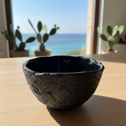 Perda Niedda- ciotolina artigianale unica in ceramica nera