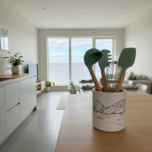 Bicchiere artigianale in terraglia dipinto a  mano -capo caccia-alghero