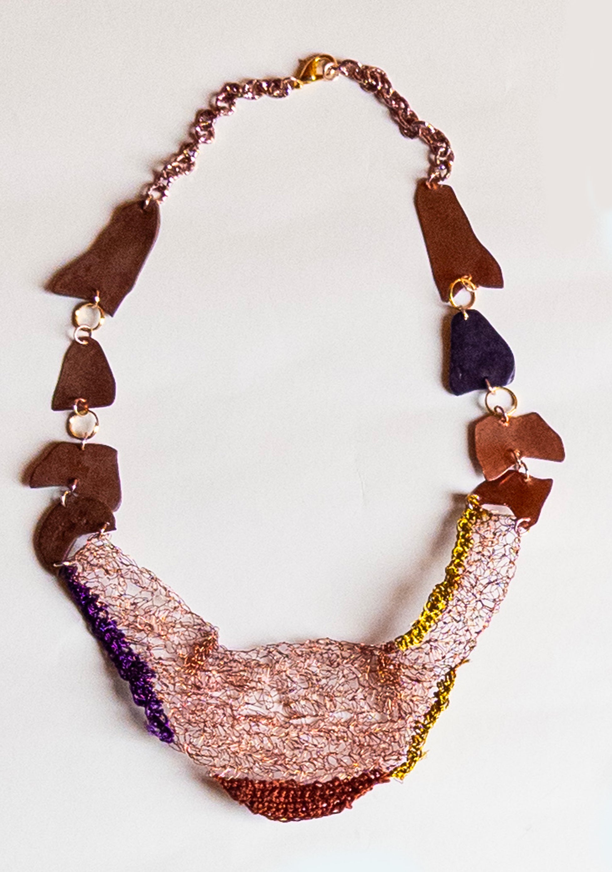 Collana artigianale in crochet Filus Ponente in rame e viscosa-Phaniac