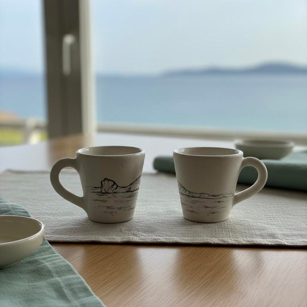 tazzina da caffe' artigianale dipinta a mano-capo Caccia- Alghero
